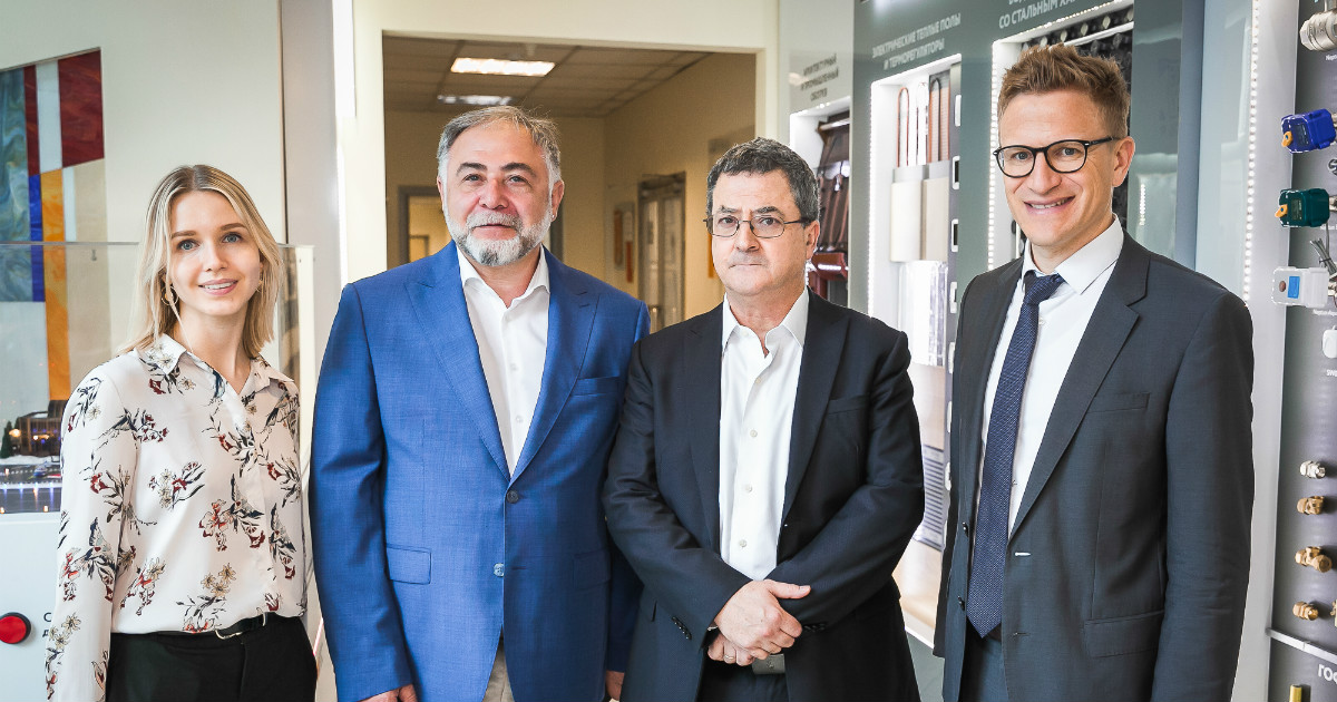 Swiss Ambassador to Russia Yves Rossier Visited SST Group’s Plant Swiss Ambassador to Russia Yves Rossier Visited SST Group’s Plant